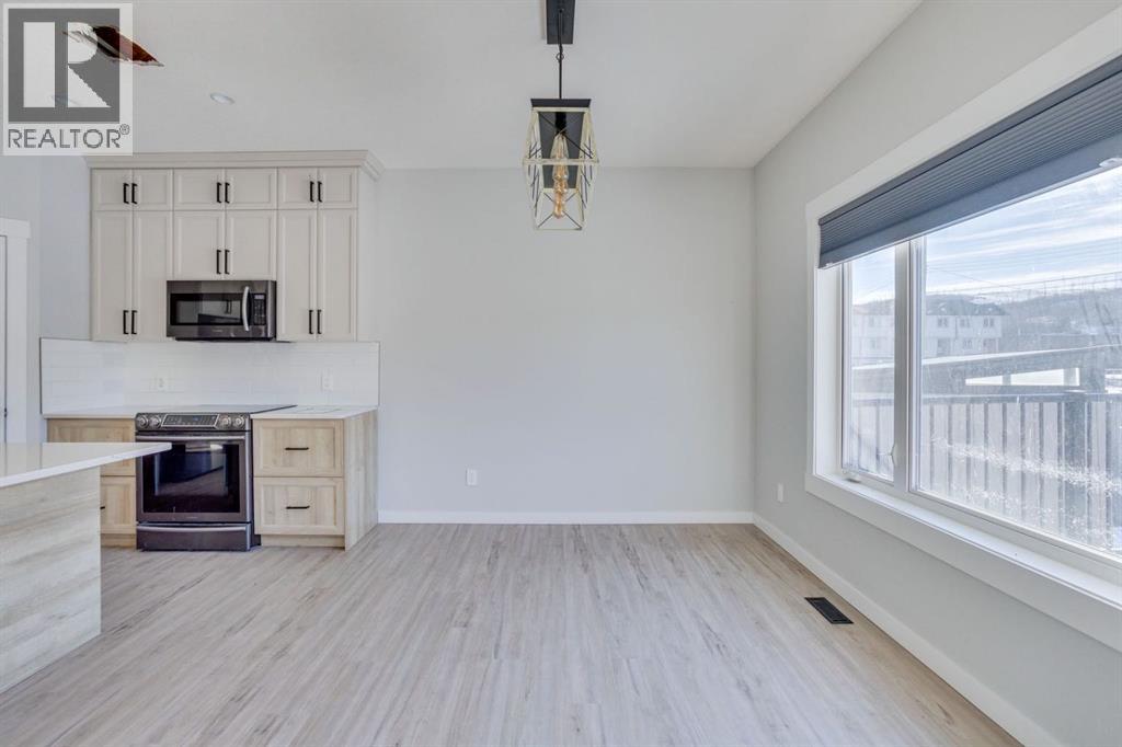 7211 Railway Avenue, Fort McMurray