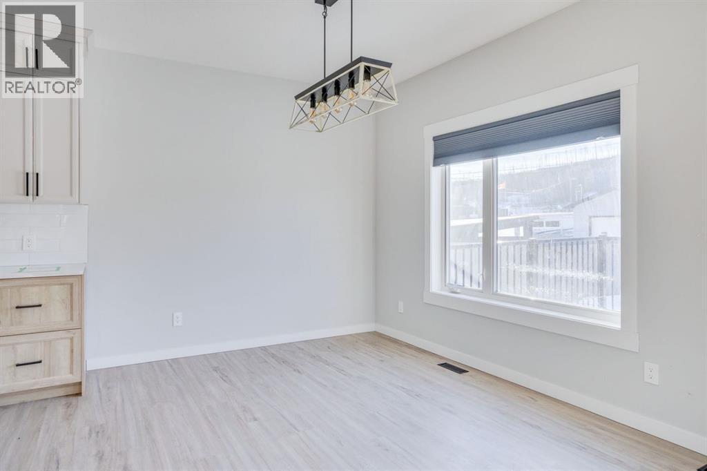 7211 Railway Avenue, Fort McMurray