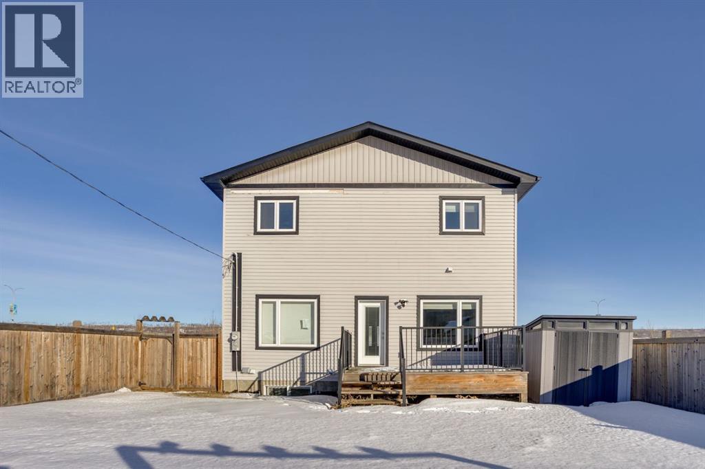 7211 Railway Avenue, Fort McMurray