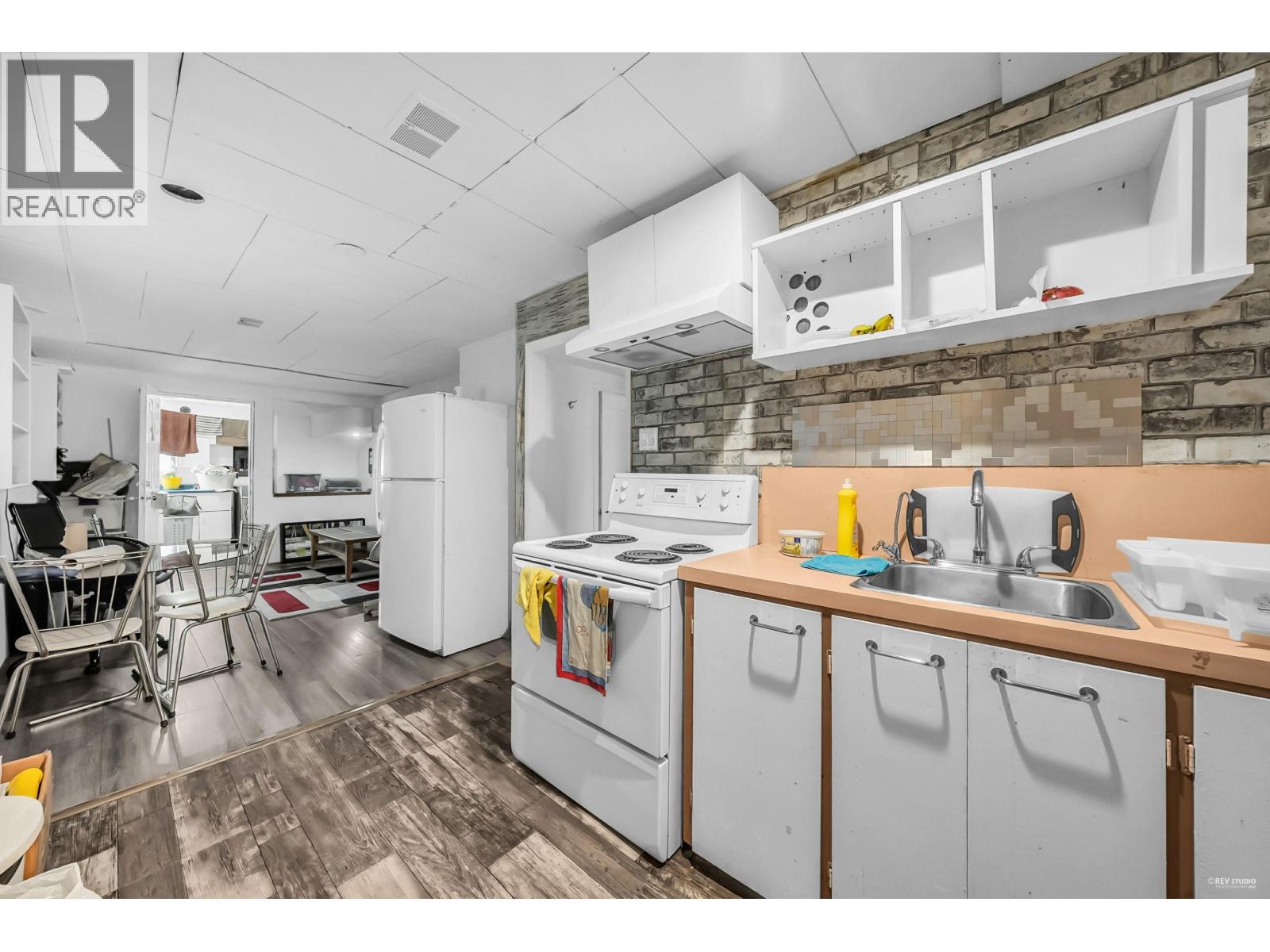 2975 E 41ST AVENUE, Vancouver