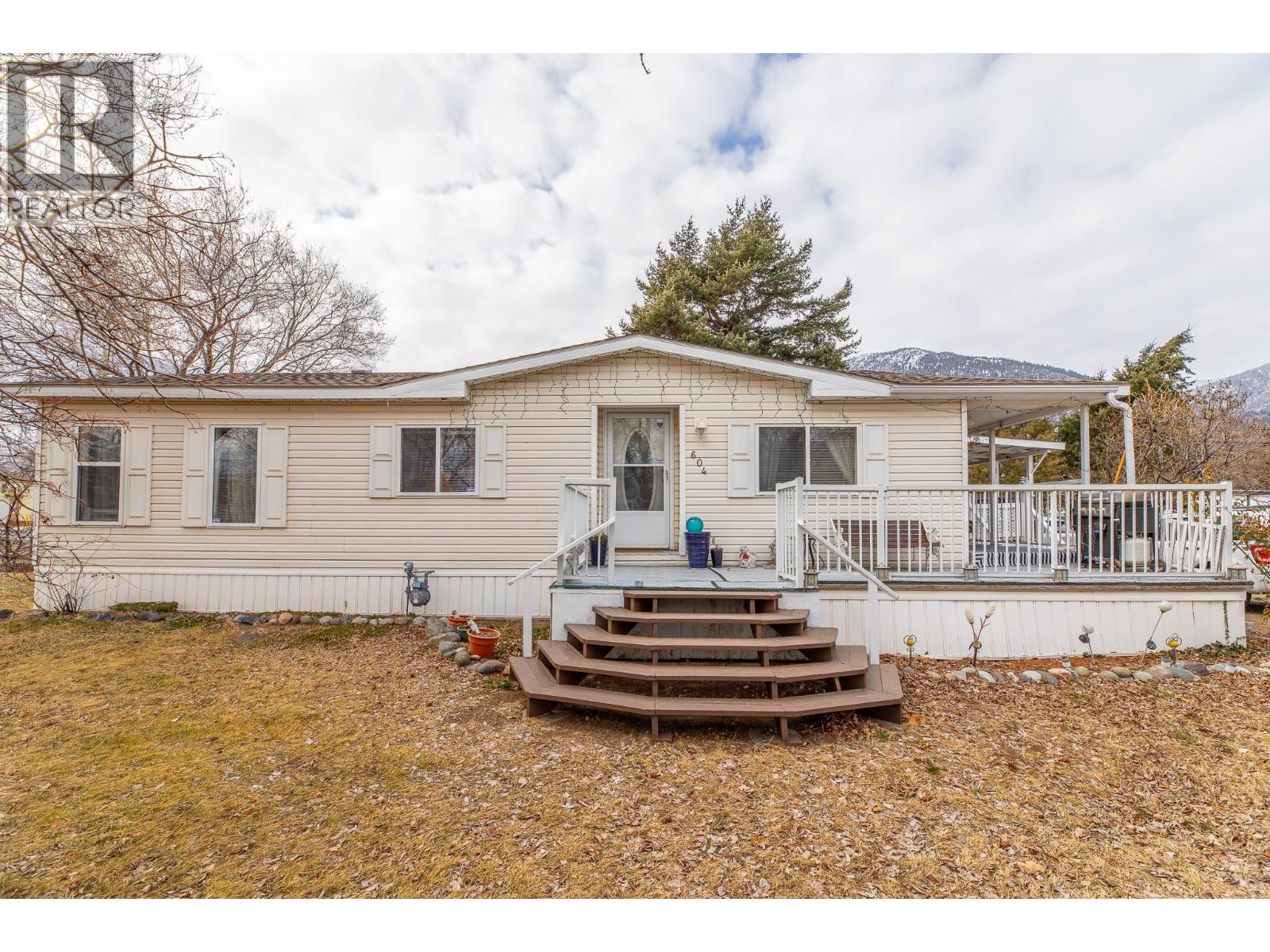 604 Schneider Road, Keremeos