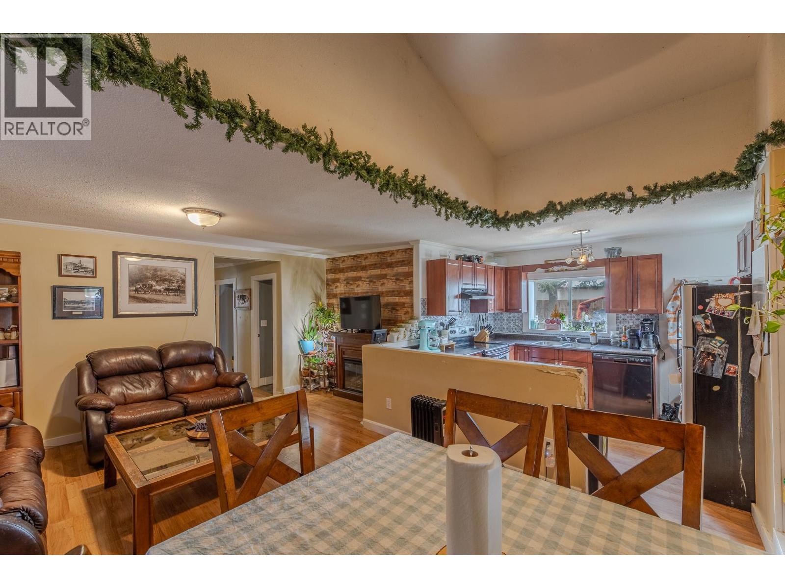 604 Schneider Road, Keremeos