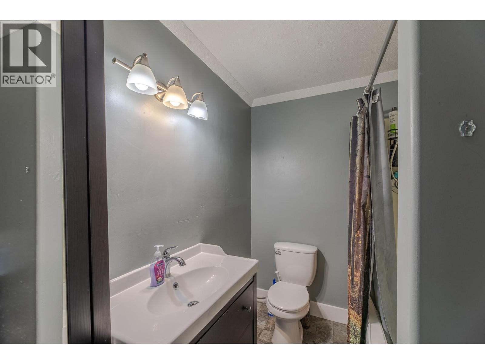 604 Schneider Road, Keremeos