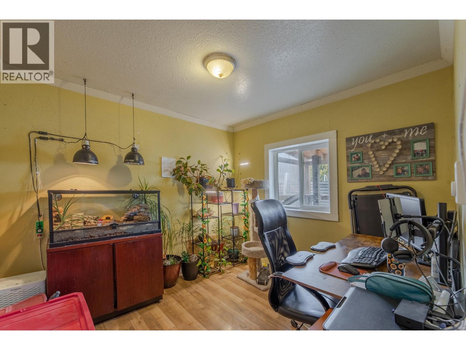 604 Schneider Road, Keremeos