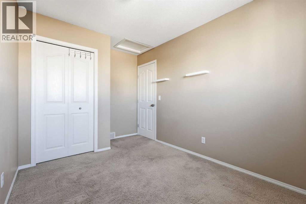 Single Family House for Sale in  Taradale Drive NE Taradale Calgary 