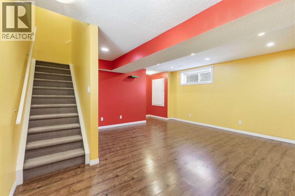 Single Family House for Sale in  Taradale Drive NE Taradale Calgary 