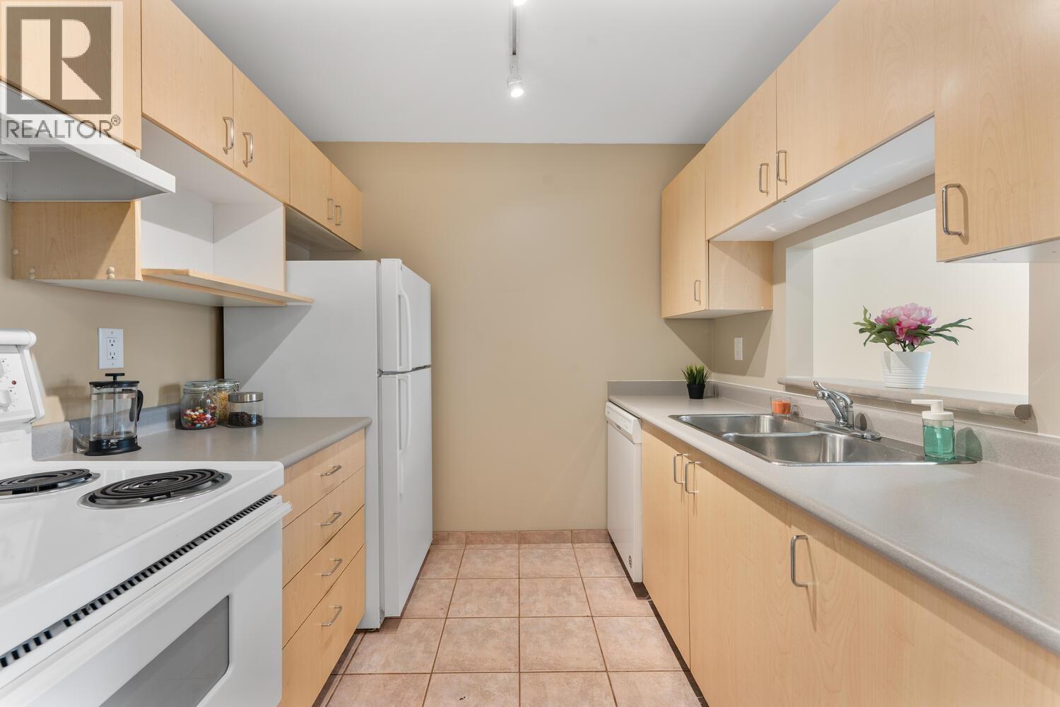 1012 1010 HOWE STREET, Vancouver