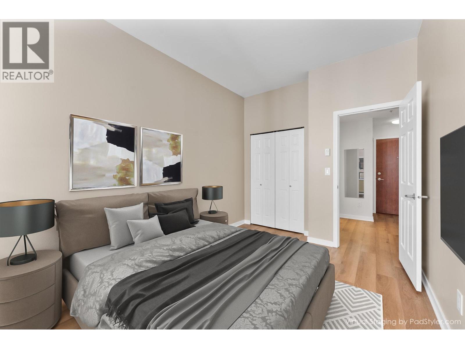 1012 1010 HOWE STREET, Vancouver