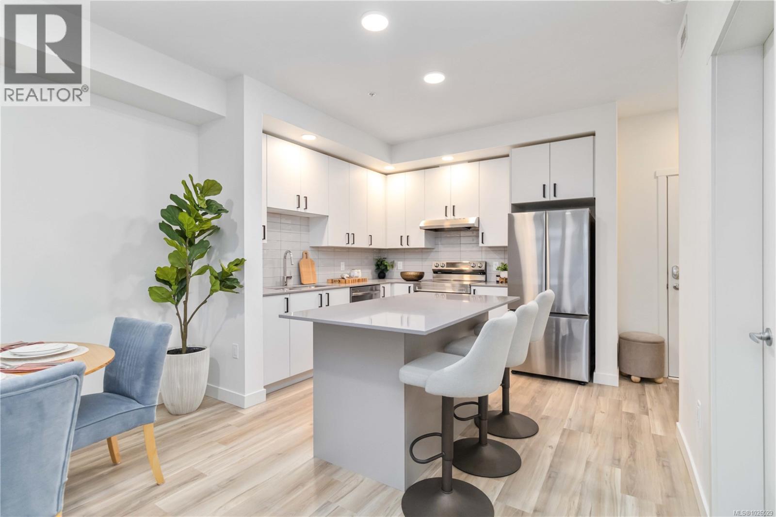 613 2390 City Gate Blvd, Langford