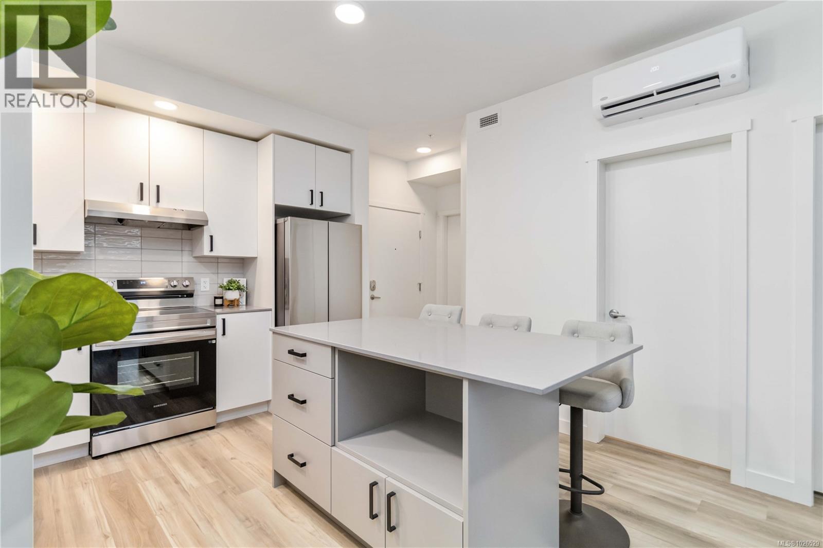 613 2390 City Gate Blvd, Langford