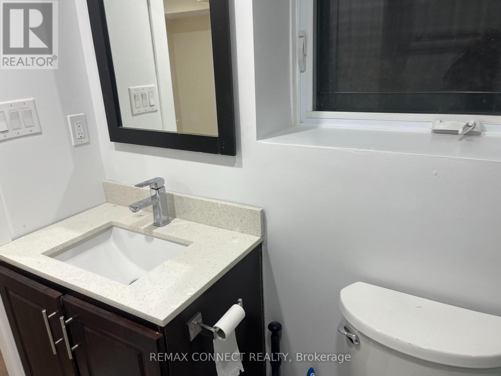 LOWER - 1394 LARGO CRESCENT - Photo 4 of 16, Oshawa (Samac), Ontario