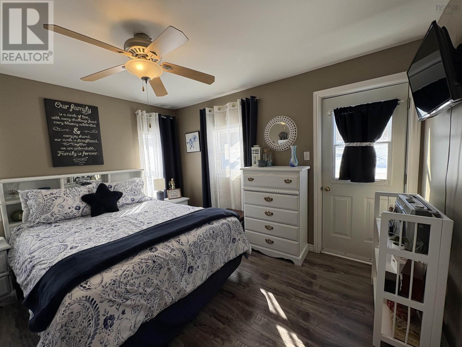 Property 20 of 22 of 5545 East River West Side Road