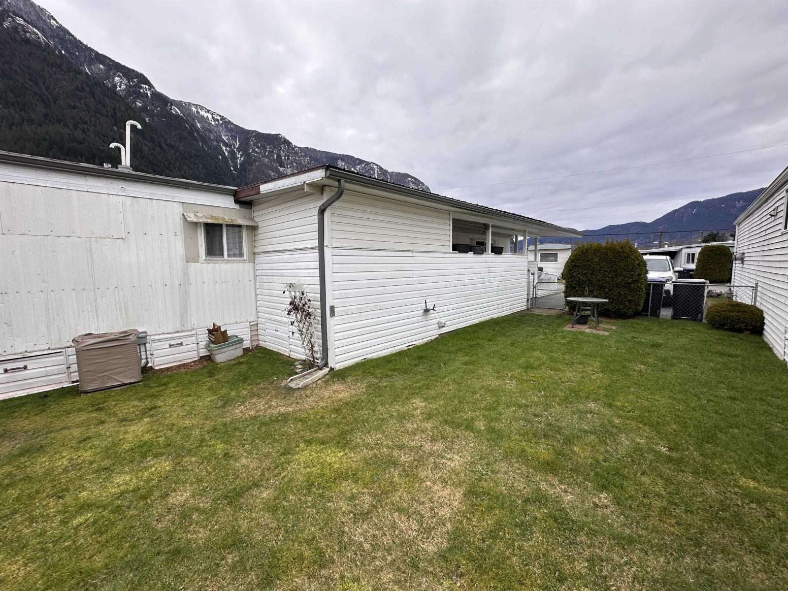17 62780 FLOOD HOPE ROAD, Hope, Hope