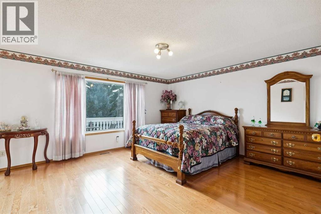 Single Family House for Sale in  Sirocco Drive SW Signal Hill Calgary 