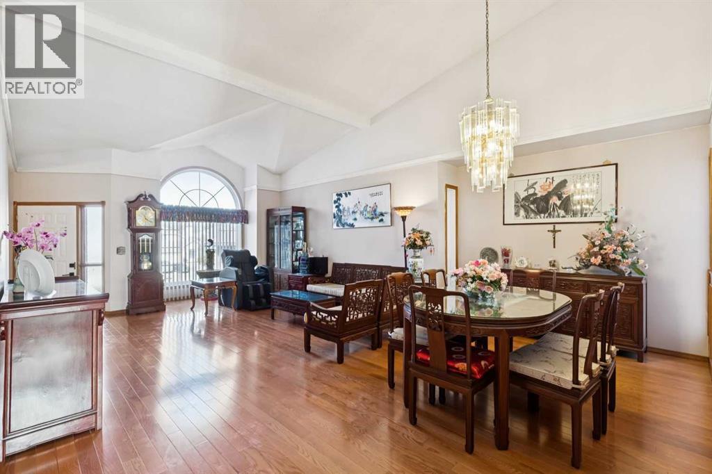 Single Family House for Sale in  Sirocco Drive SW Signal Hill Calgary 