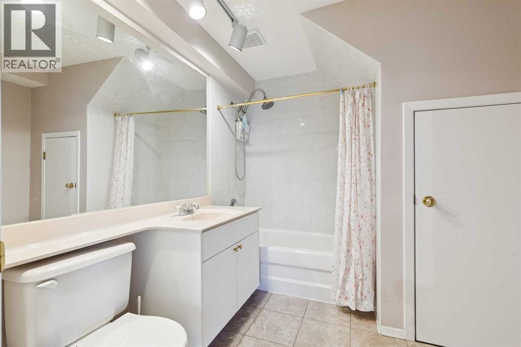 Single Family House for Sale in  Sirocco Drive SW Signal Hill Calgary 