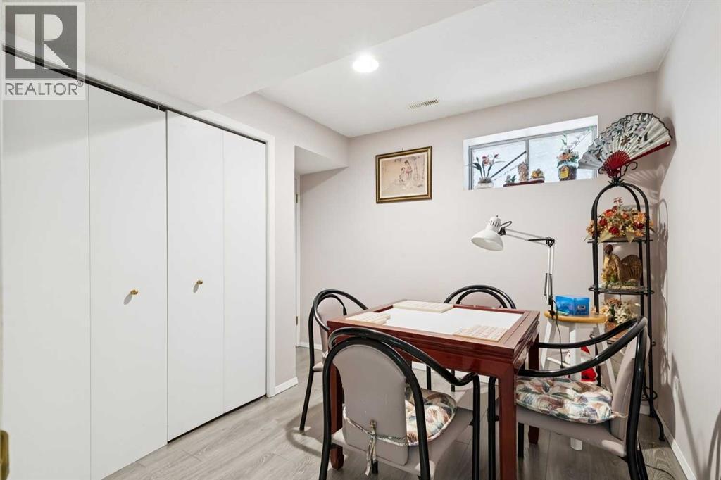 Single Family House for Sale in  Sirocco Drive SW Signal Hill Calgary 