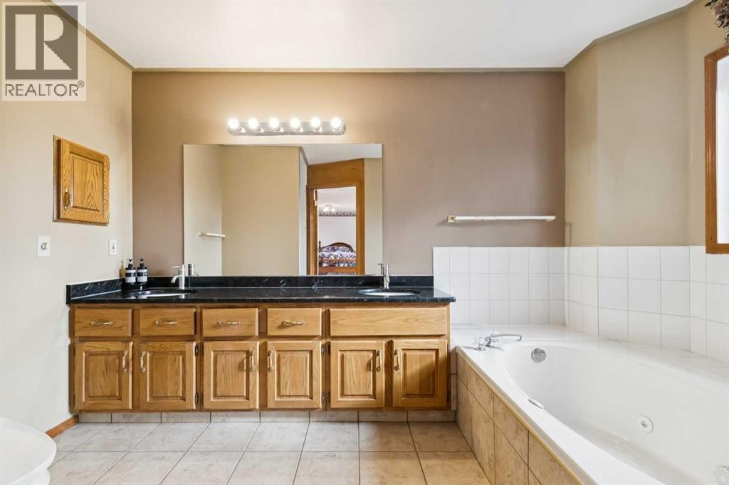 Single Family House for Sale in  Sirocco Drive SW Signal Hill Calgary 