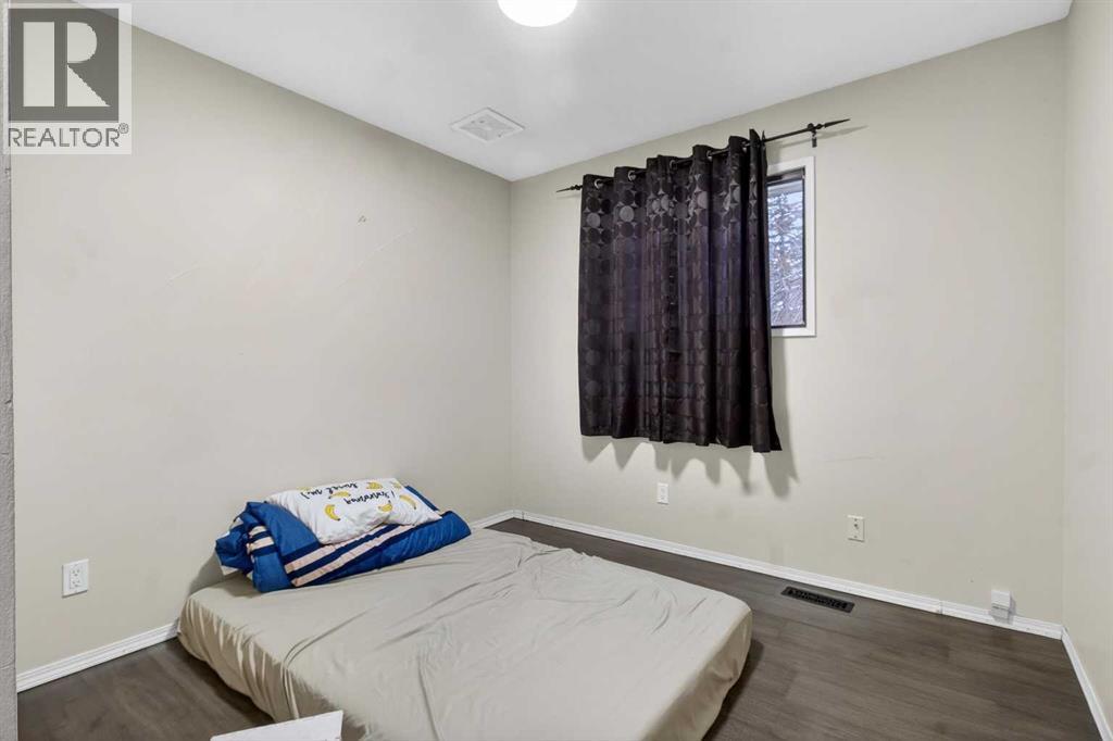 Single Family House Bi-level for Sale in   Street NE Pineridge Calgary 