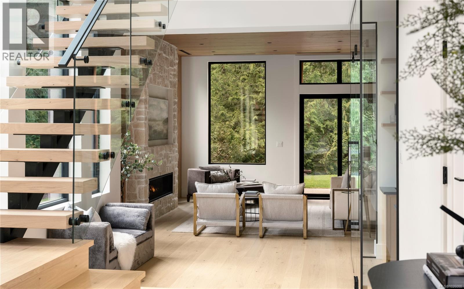 609 Medalist Ave, Colwood