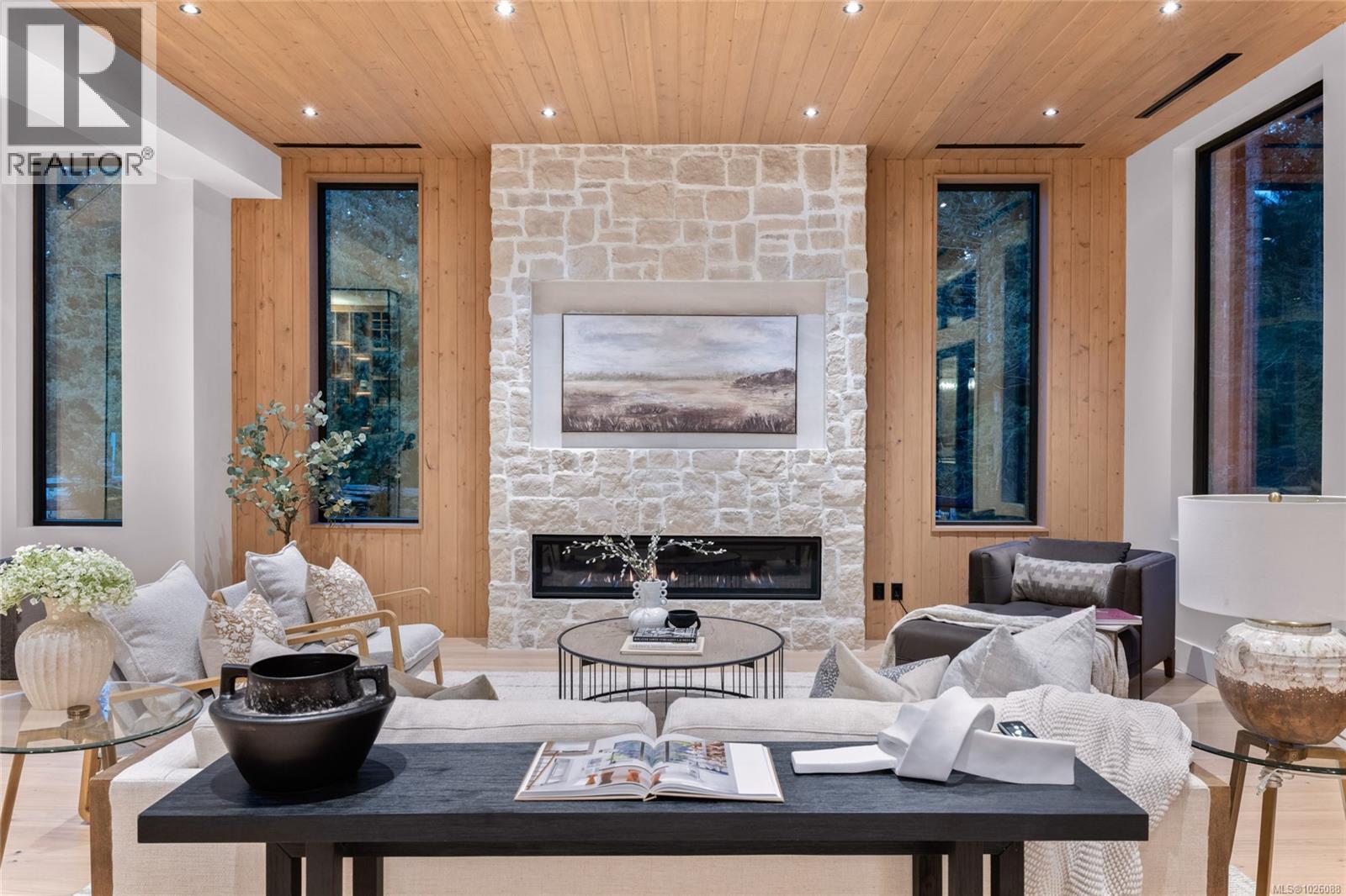 609 Medalist Ave, Colwood