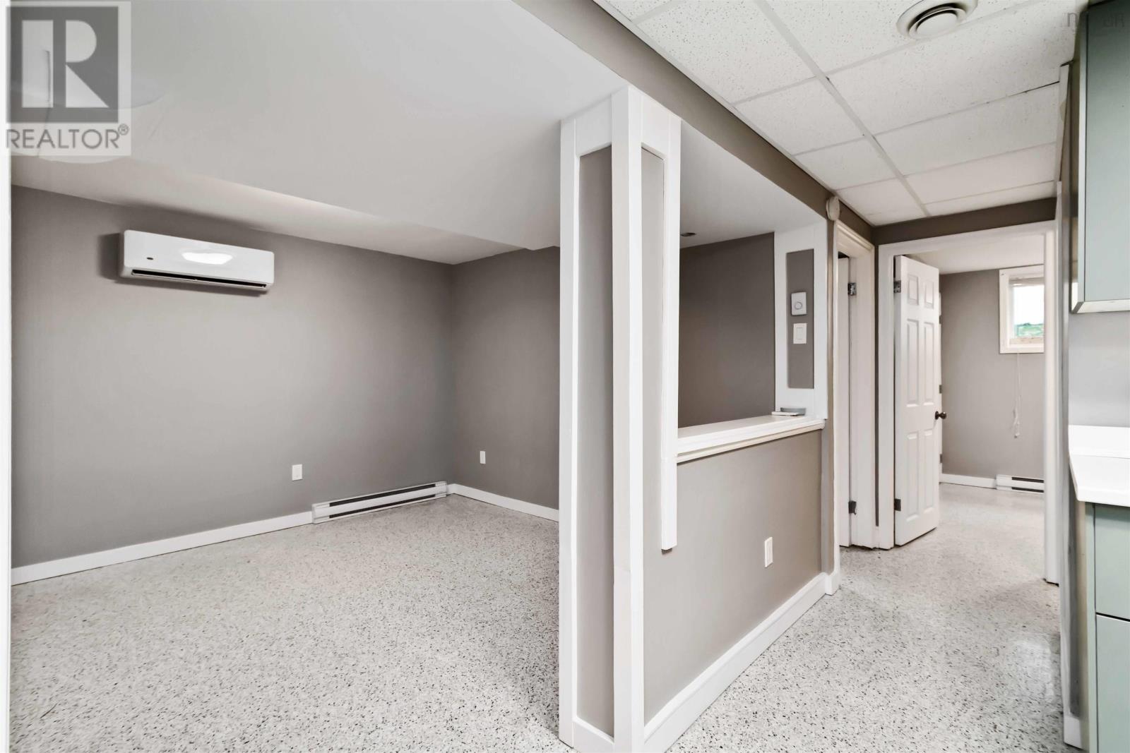 Property 21 of 31 of 16 Pauline Crescent