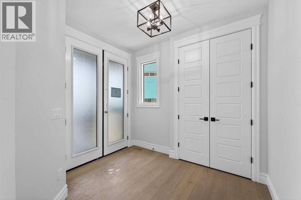 98 Waterford Crescent - Photo 5 of 46, Chestermere, Alberta