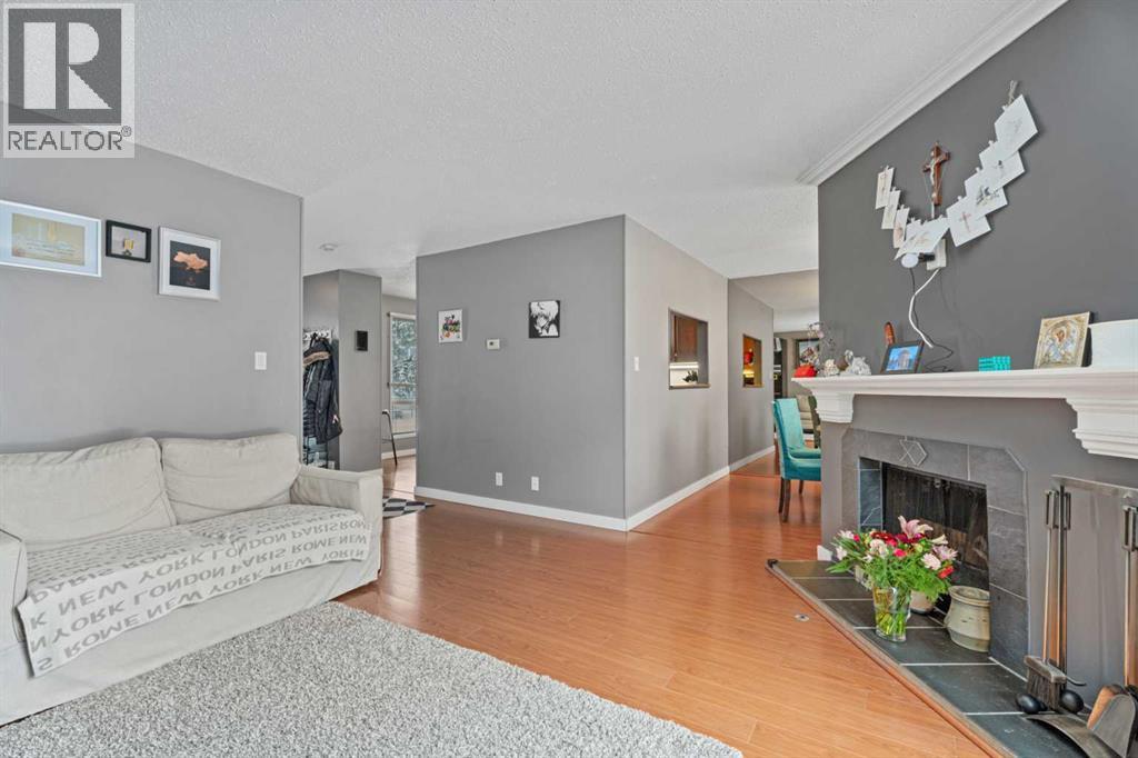 Single Family House for Sale in   Oakmoor Drive SW Palliser Calgary 