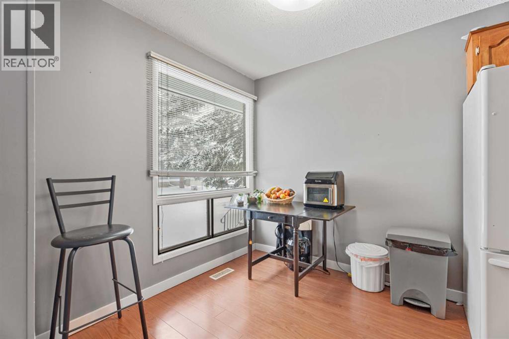 Single Family House for Sale in   Oakmoor Drive SW Palliser Calgary 