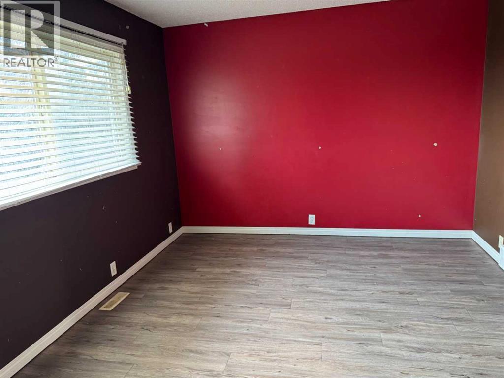 Single Family House for Sale in   Erin Mount Crescent SE Erin Woods Calgary 