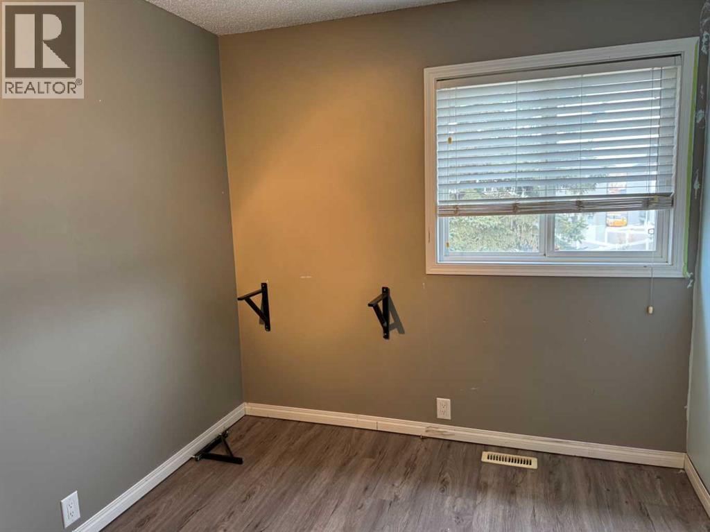 Single Family House for Sale in   Erin Mount Crescent SE Erin Woods Calgary 