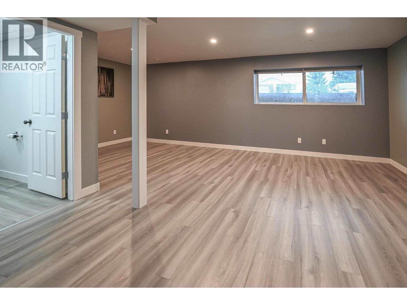  4866 Emerald Avenue, Canal Flats