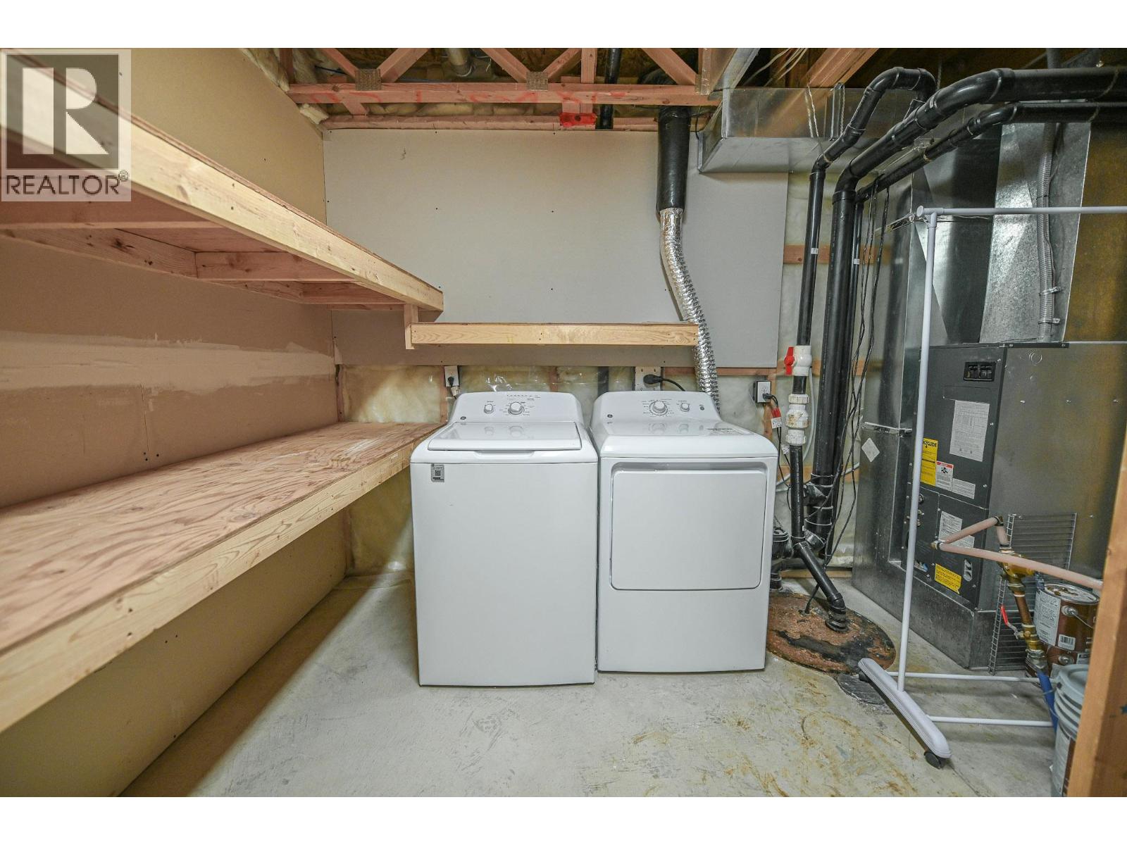  4866 Emerald Avenue, Canal Flats