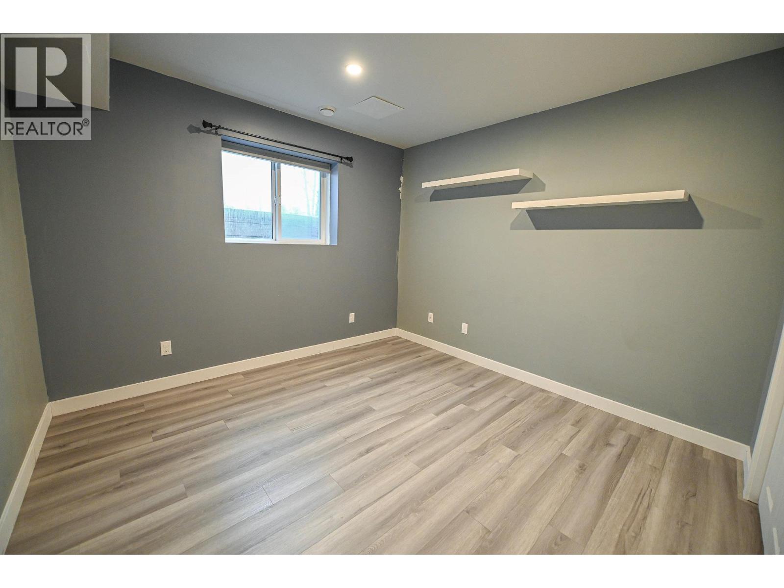  4866 Emerald Avenue, Canal Flats