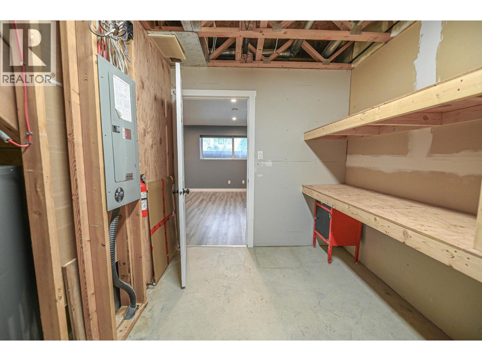  4866 Emerald Avenue, Canal Flats