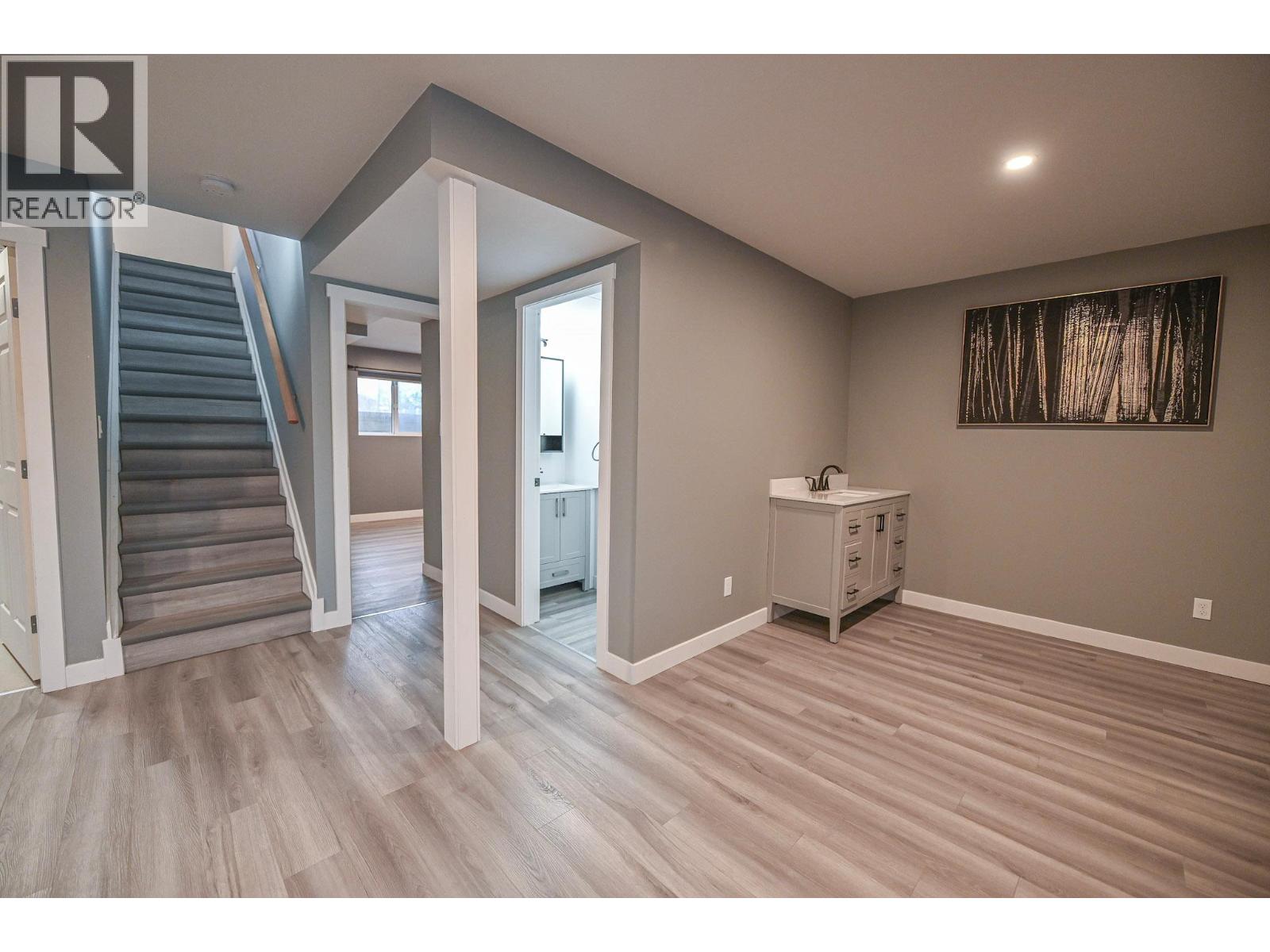  4866 Emerald Avenue, Canal Flats