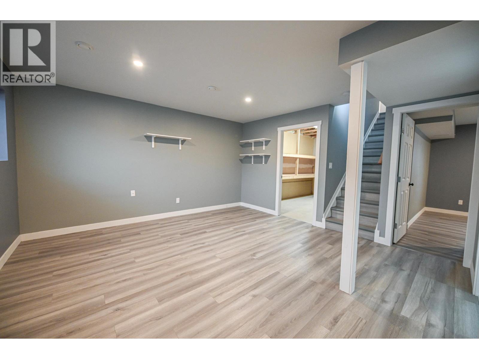  4866 Emerald Avenue, Canal Flats