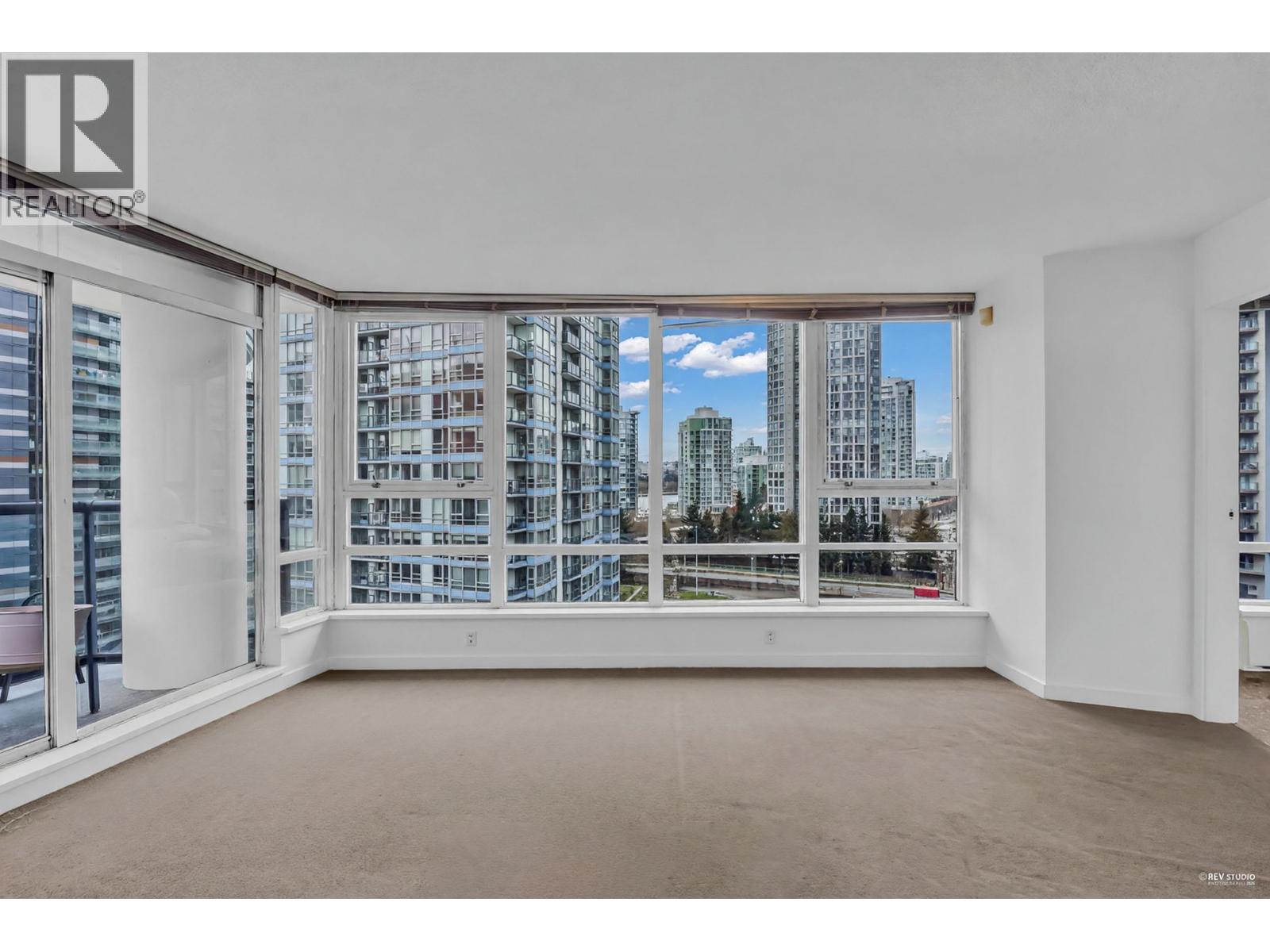 1202 928 BEATTY Street - photo 2