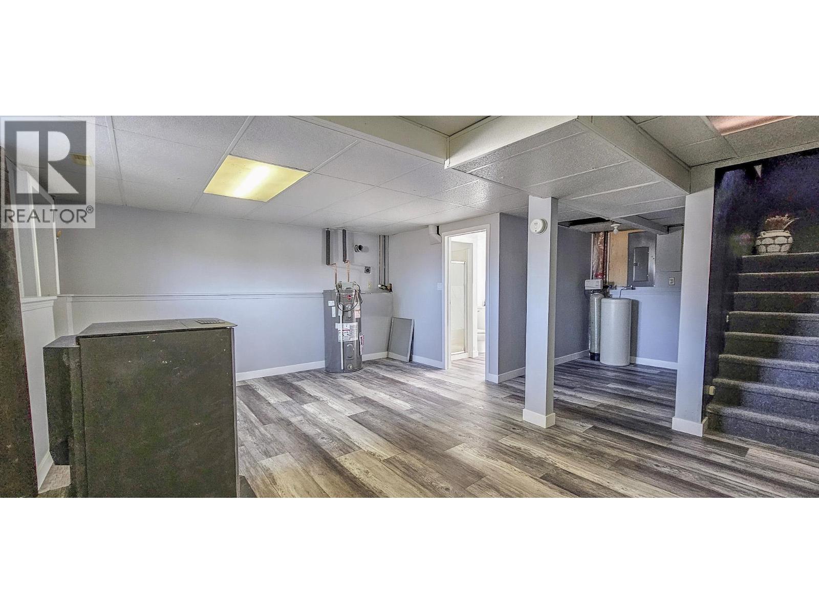 4771 BAILLIE GROHMAN AVENUE - 23