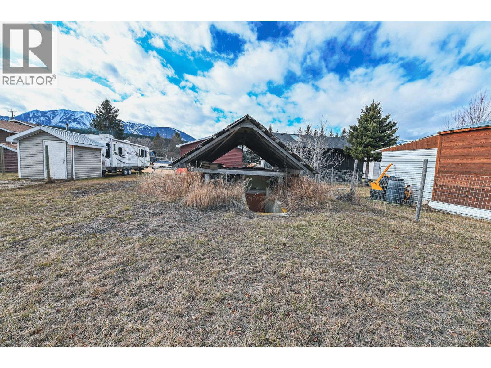 4771 BAILLIE GROHMAN AVENUE - 36