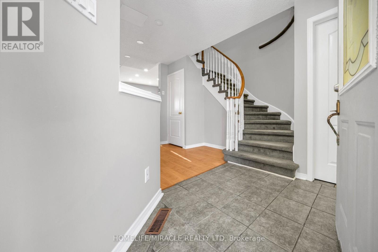133 PRESSED BRICK DRIVE - 8