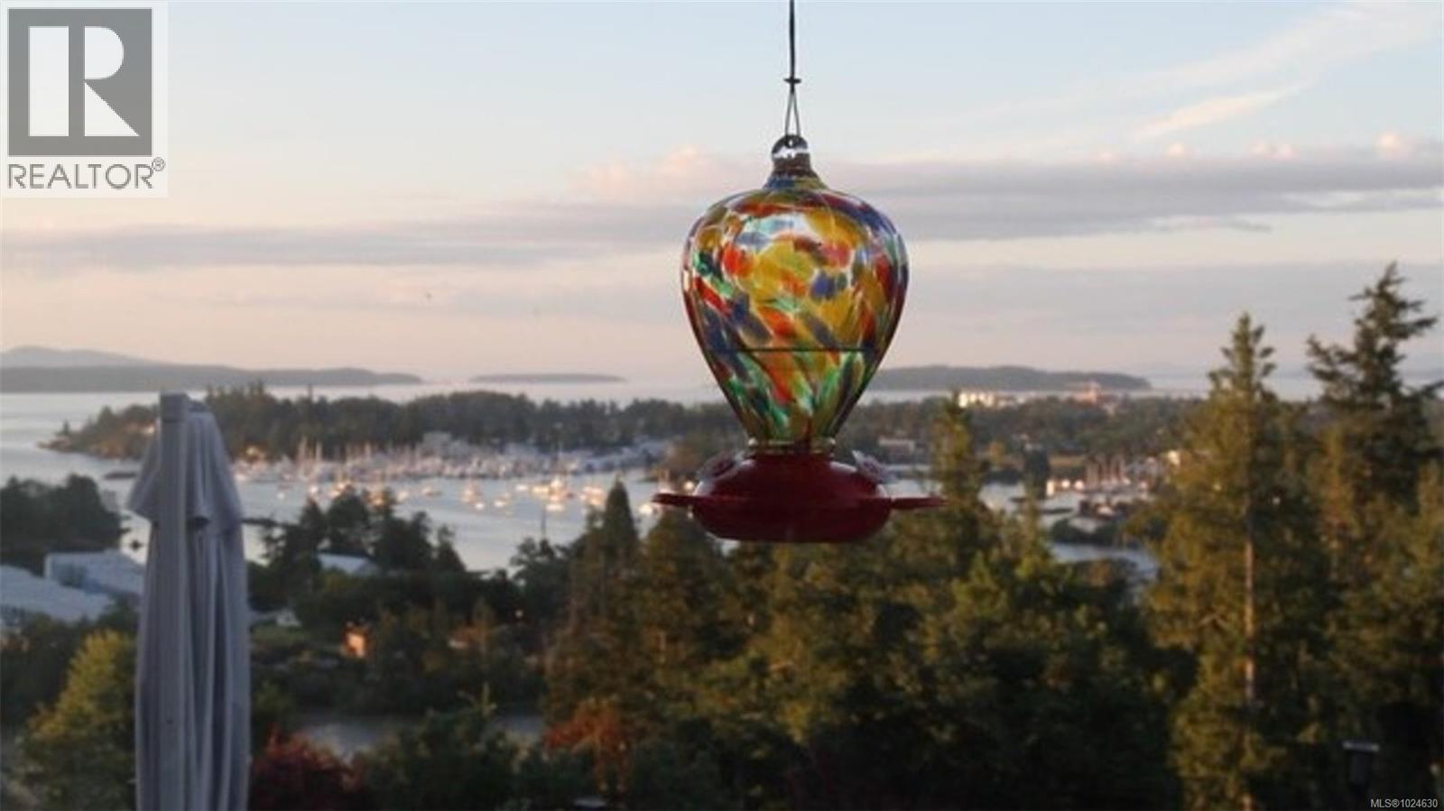 11008 Oriole Lane, North Saanich