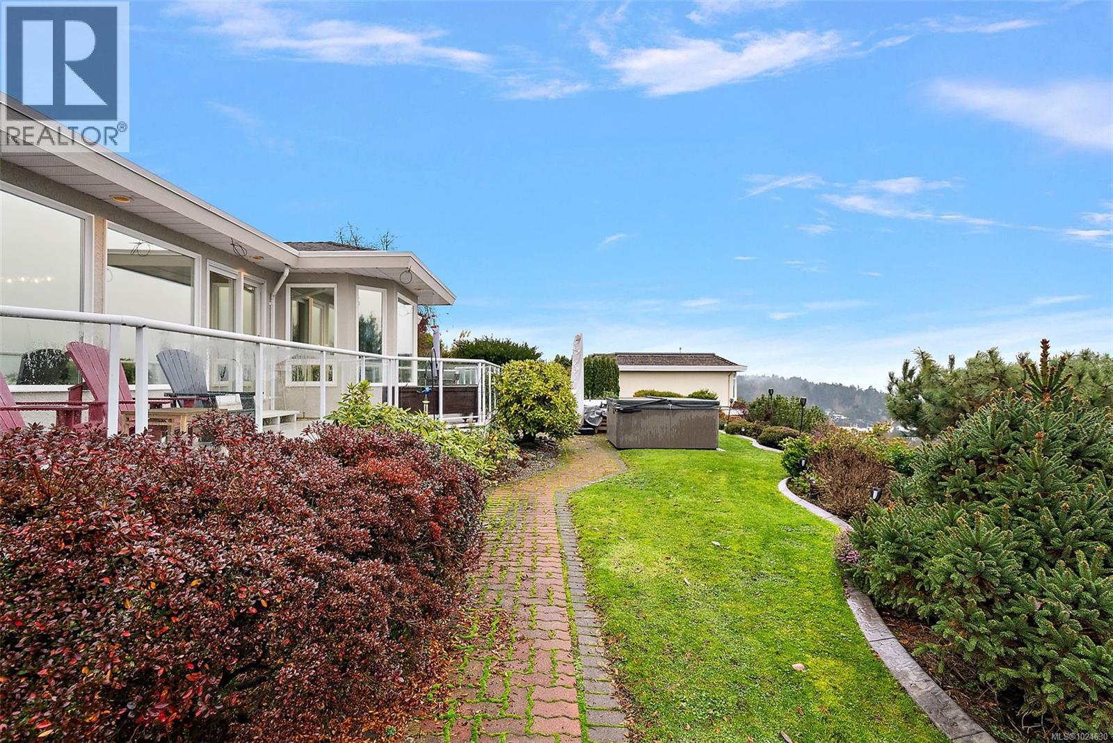 11008 Oriole Lane, North Saanich