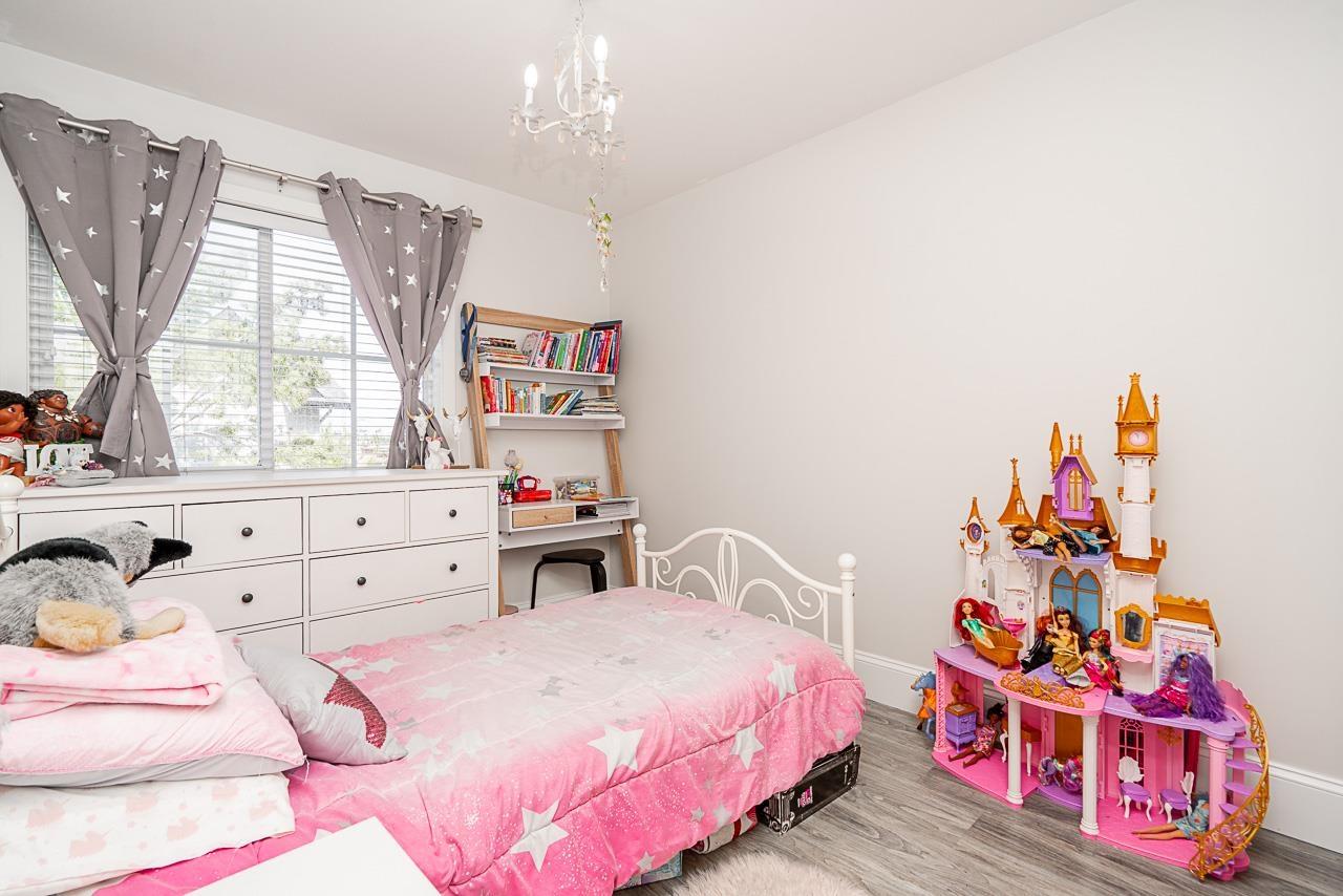 2 2450 161A STREET, Surrey