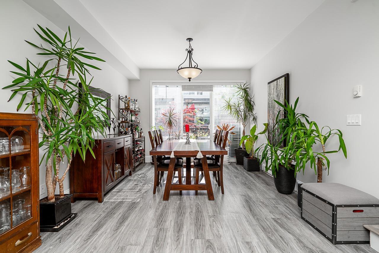 2 2450 161A STREET, Surrey