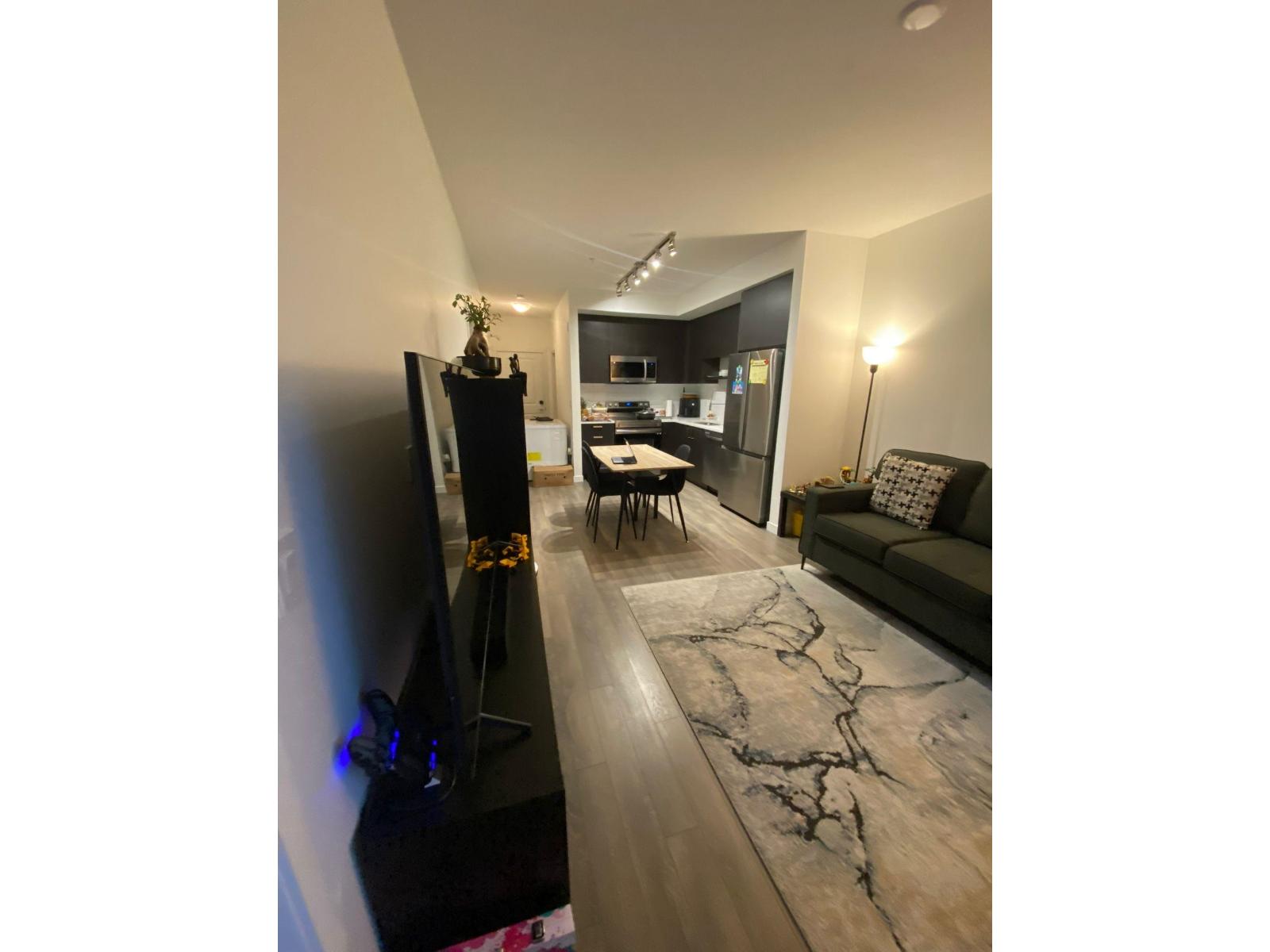 202 15848 FRASER Highway - photo 2