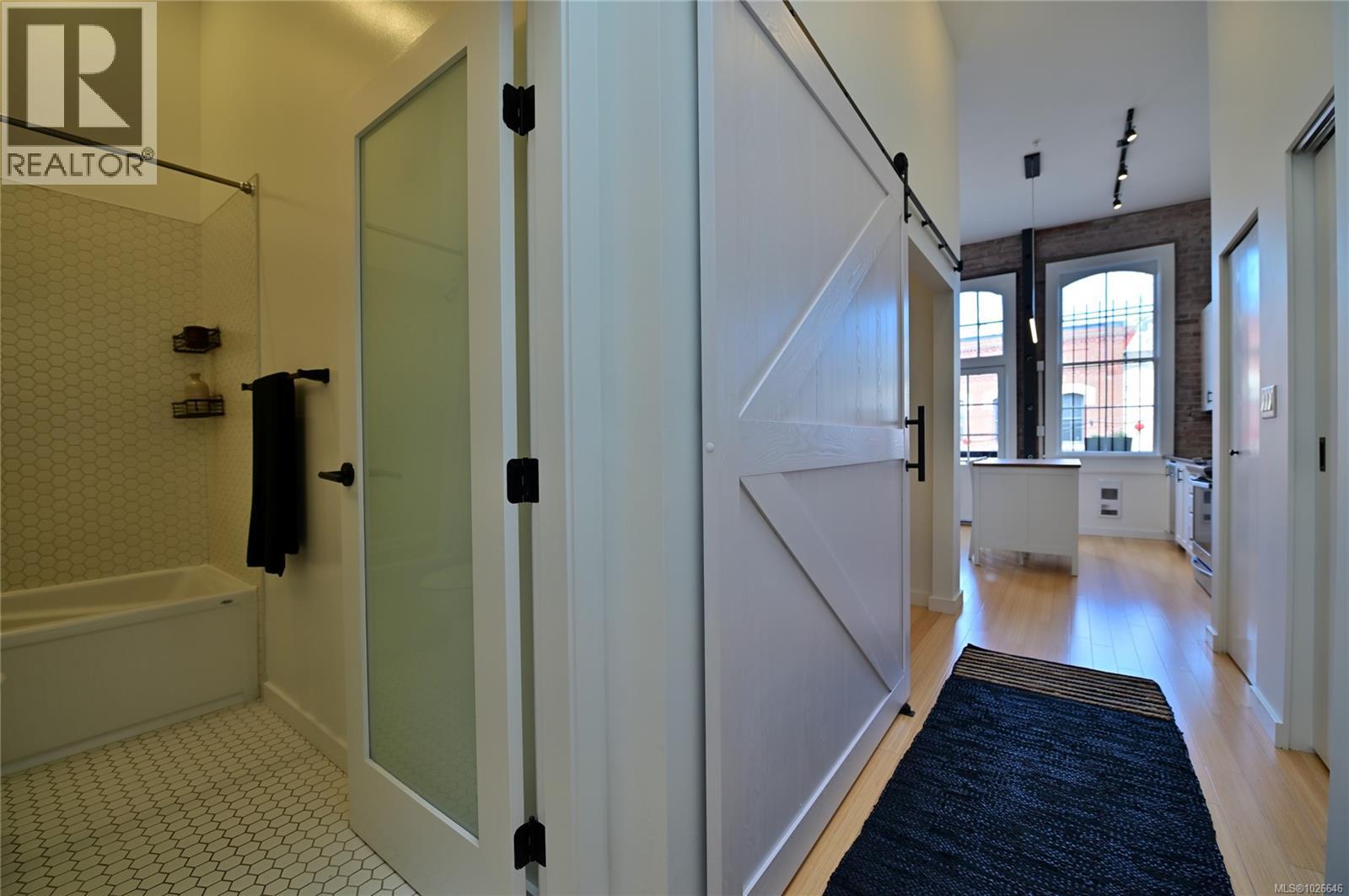 210 535 Fisgard Street, Victoria