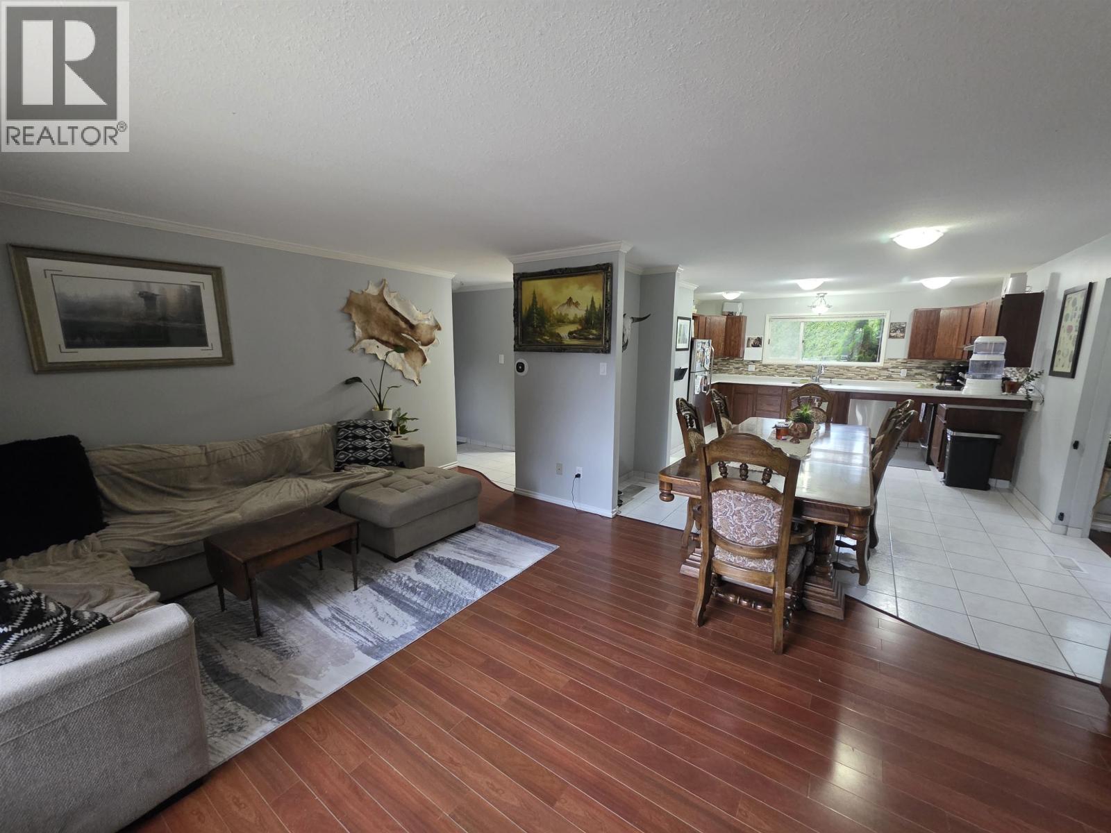 2421 KROYER AVENUE, Terrace