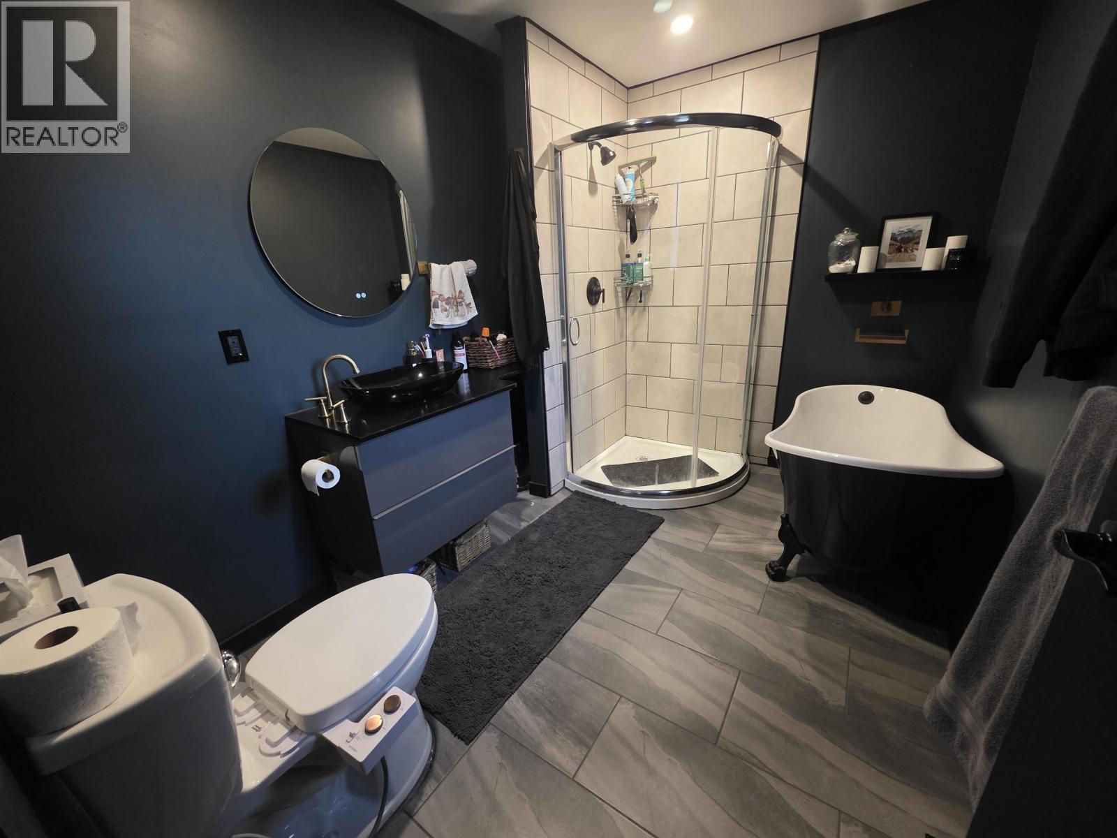 2421 KROYER AVENUE, Terrace