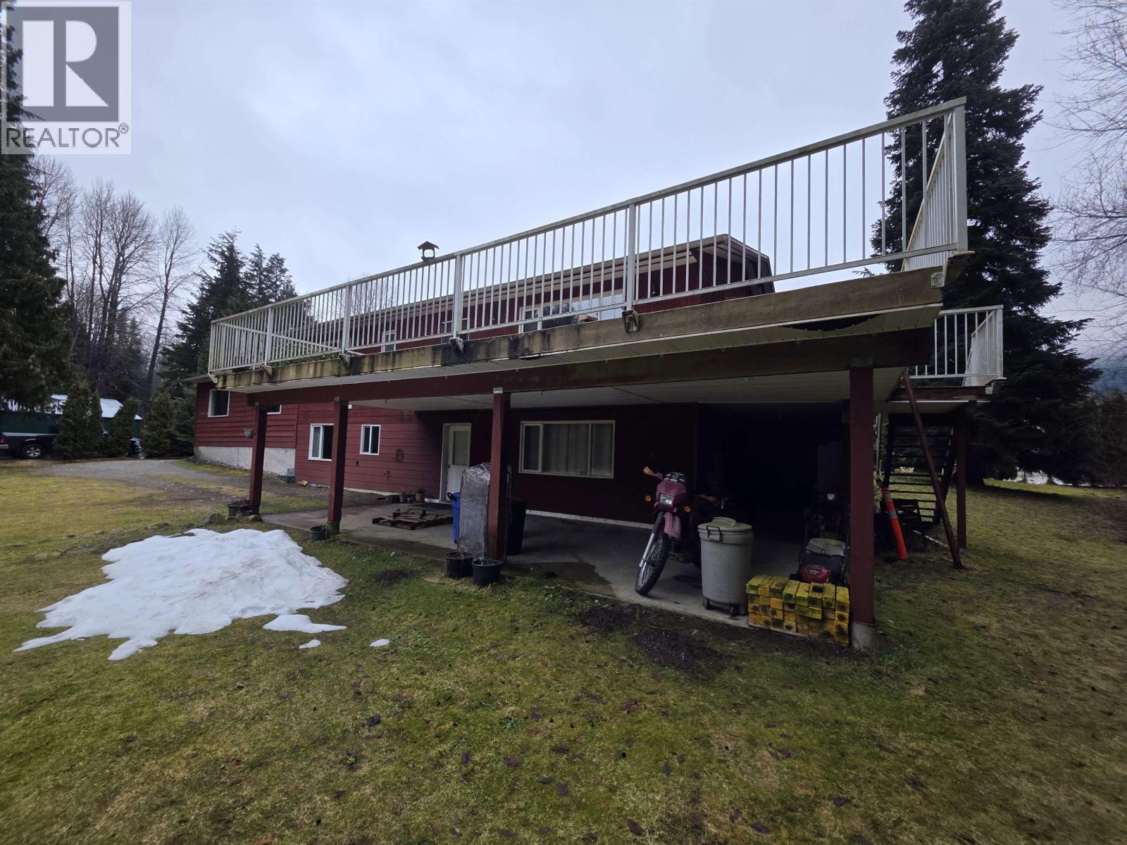 2421 KROYER AVENUE, Terrace